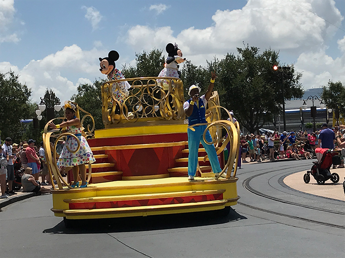fear of crowds and parades at Disney World