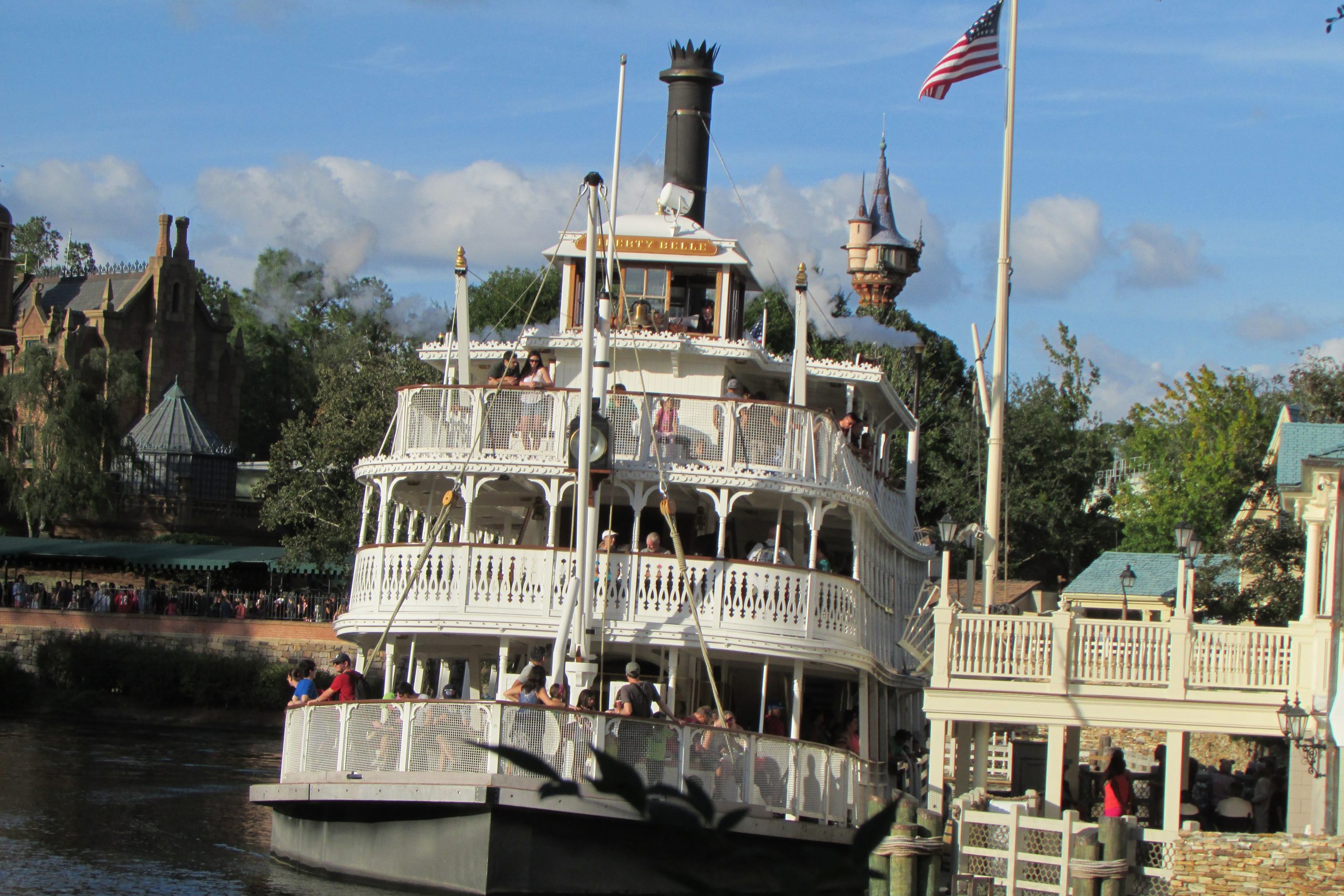 how long is magic kingdom liberty square riverboat