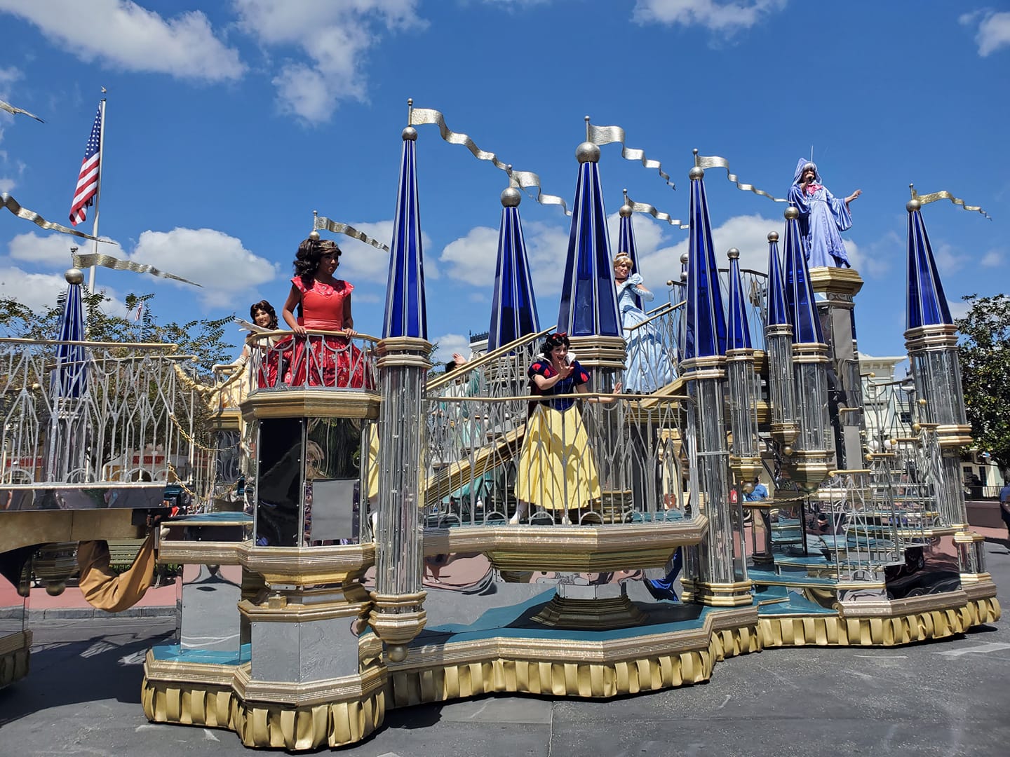 Pop up parade during Disney World's COVID changes