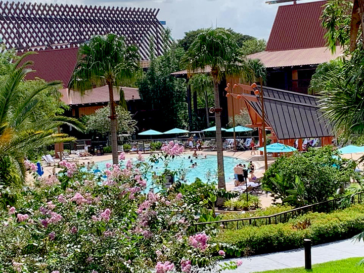 Quiet pool Disney's Polynesian Village Resort and Villa 